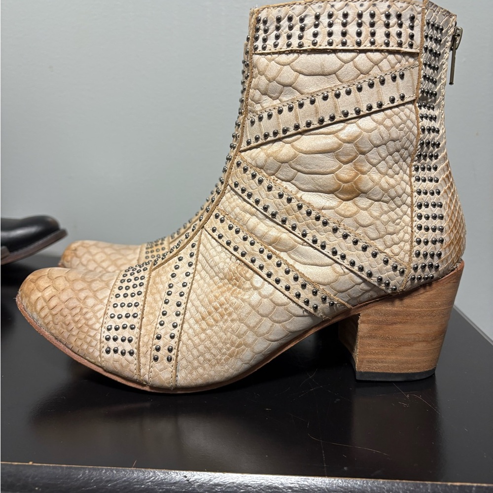Freebird by Steven RARE OG Nelle size 10